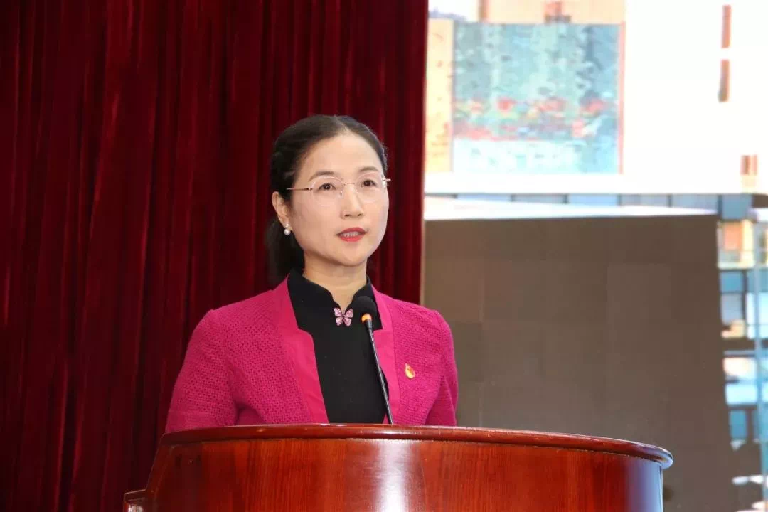 演员纪玲的表演艺术学习指南，从初学者到进阶者的全方位指南